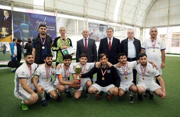 The team of seismologists became the champion