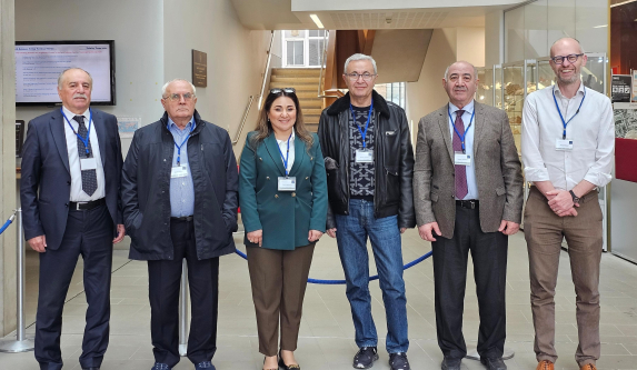 Azerbaijani seismologists are on a visit to the UK